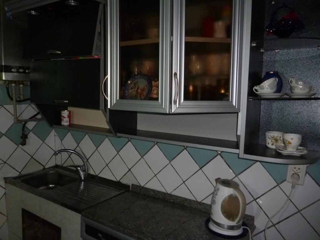 Guest House Elena Makhinjauri Bagian luar foto