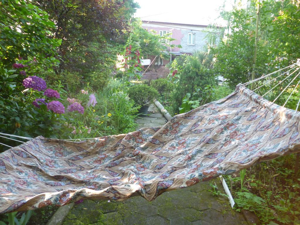 Guest House Elena Makhinjauri Bagian luar foto